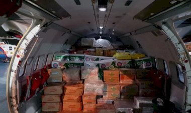 Gotong-Royong-untuk-Saudara-Kita:-Polri-Persilakan-Masyarakat-Menyalurkan-Bantuan-Logistik-melalui-Posko-Pondok-Cabe